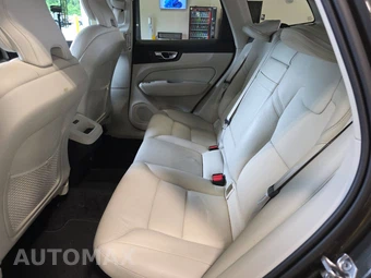 2020 Volvo XC60 T6 Momentum - miniatura 13