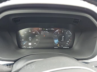 2020 Volvo XC60 T6 Momentum - miniatura 12