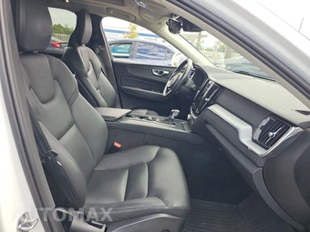 2020 Volvo XC60 T6 Momentum - miniatura 8