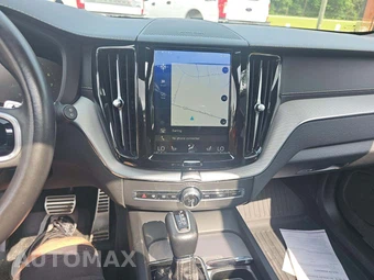 2020 Volvo XC60 T6 R-Design – miniatura 7