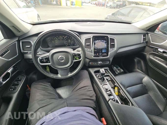 2020 Volvo XC90 T5 Momentum 7-Passenger - miniatura 10