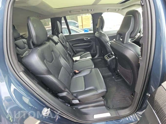 2020 Volvo XC90 T5 Momentum 7-Passenger - miniatura 17