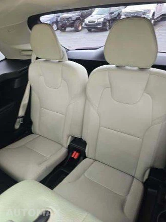 2020 Volvo XC90 T5 Momentum 7-Passenger - miniatura 14