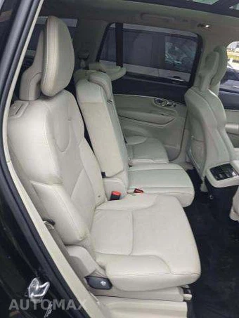 2020 Volvo XC90 T5 Momentum 7-Passenger - miniatura 17