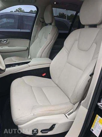 2020 Volvo XC90 T5 Momentum 7-Passenger - miniatura 6