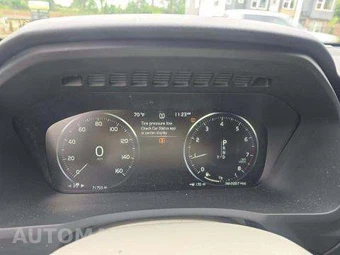 2020 Volvo XC90 T5 Momentum 7-Passenger - miniatura 9