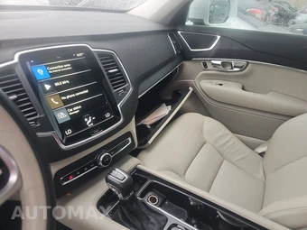2020 Volvo XC90 T5 Momentum 7-Passenger - miniatura 11