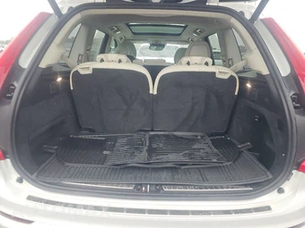 2020 Volvo XC90 T5 Momentum 7-Passenger - miniatura 17