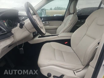 2020 Volvo XC90 T5 Momentum 7-Passenger - miniatura 7