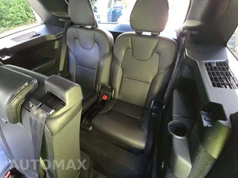 2020 Volvo XC90 T5 Momentum 7-Passenger - miniatura 14