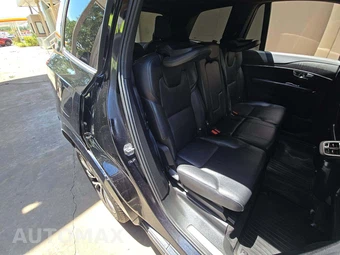 2020 Volvo XC90 T5 Momentum 7-Passenger - miniatura 17