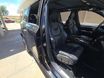 2020 Volvo XC90 T5 Momentum 7-Passenger - miniatura 19