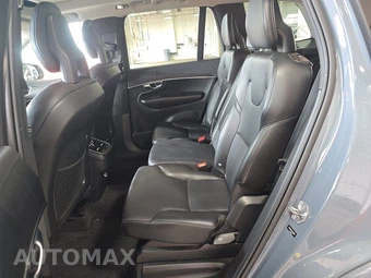 2020 Volvo XC90 T5 Momentum 7-Passenger - miniatura 13