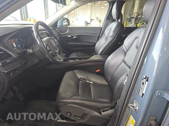 2020 Volvo XC90 T5 Momentum 7-Passenger - miniatura 7