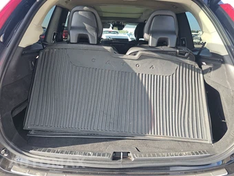 2020 Volvo XC90 T5 Momentum 7-Passenger - miniatura 17