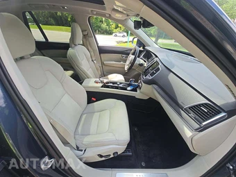 2020 Volvo XC90 T5 Momentum 7-Passenger - miniatura 19