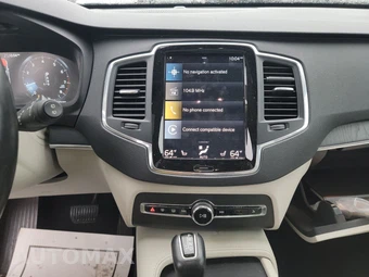 2020 Volvo XC90 T5 Momentum 7-Passenger - miniatura 11