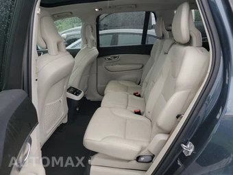 2020 Volvo XC90 T5 Momentum 7-Passenger - miniatura 13