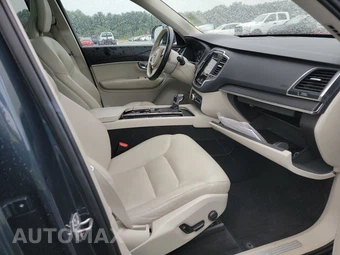 2020 Volvo XC90 T5 Momentum 7-Passenger - miniatura 8