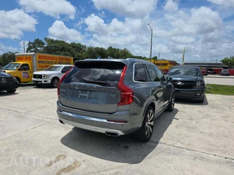 2020 Volvo XC90 T6 Inscription 6-Passenger - miniatura 3