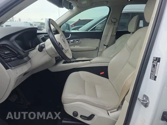 2020 Volvo XC90 T6 Momentum 6-Passenger - miniatura 7