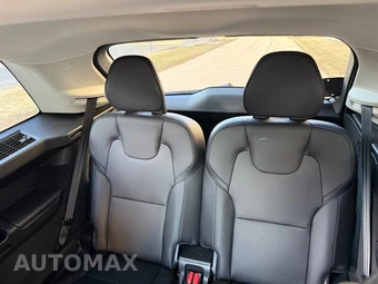 2020 Volvo XC90 T6 Momentum 6-Passenger - miniatura 16