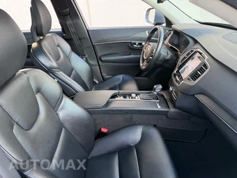 2020 Volvo XC90 T6 Momentum 6-Passenger - miniatura 23