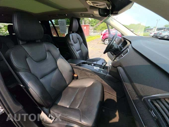 2020 Volvo XC90 T6 Momentum 6-Passenger - miniatura 19