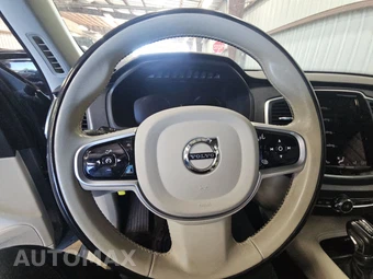 2020 Volvo XC90 T6 Momentum 6-Passenger - miniatura 10