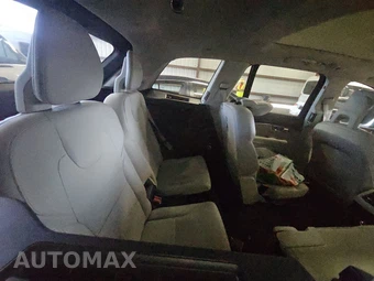 2020 Volvo XC90 T6 Momentum 6-Passenger - miniatura 14