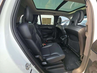 2020 Volvo XC90 T6 Momentum 6-Passenger - miniatura 17