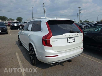 2020 Volvo XC90 T6 Momentum 6-Passenger - miniatura 2