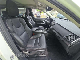 2020 Volvo XC90 T6 Momentum 6-Passenger – miniatura 16