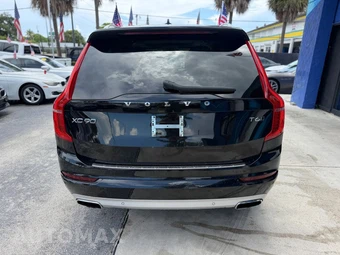 2020 Volvo XC90 T6 Momentum 7-Passenger - miniatura 11