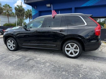 2020 Volvo XC90 T6 Momentum 7-Passenger - miniatura 14