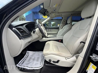2020 Volvo XC90 T6 Momentum 7-Passenger - miniatura 15