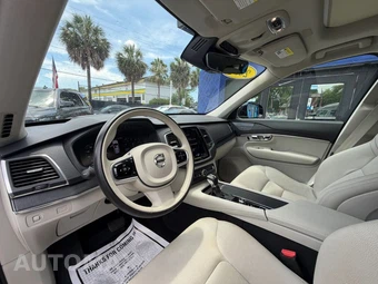 2020 Volvo XC90 T6 Momentum 7-Passenger - miniatura 17