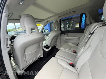 2020 Volvo XC90 T6 Momentum 7-Passenger - miniatura 19