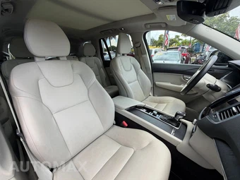 2020 Volvo XC90 T6 Momentum 7-Passenger - miniatura 25