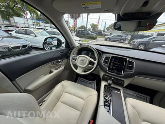 2020 Volvo XC90 T6 Momentum 7-Passenger - miniatura 28
