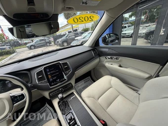 2020 Volvo XC90 T6 Momentum 7-Passenger - miniatura 29