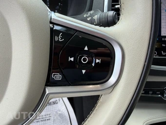 2020 Volvo XC90 T6 Momentum 7-Passenger - miniatura 36
