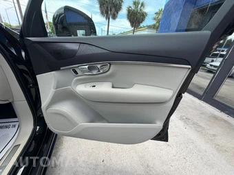 2020 Volvo XC90 T6 Momentum 7-Passenger - miniatura 42
