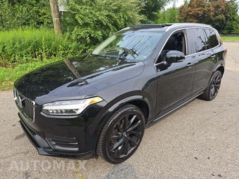 2020 Volvo XC90 T6 Momentum 7-Passenger