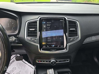 2020 Volvo XC90 T6 Momentum 7-Passenger - miniatura 10