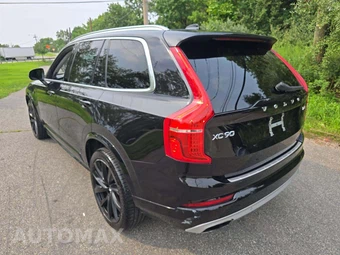 2020 Volvo XC90 T6 Momentum 7-Passenger - miniatura 2
