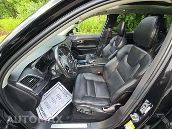 2020 Volvo XC90 T6 Momentum 7-Passenger - miniatura 6