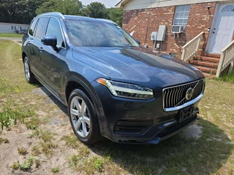 2020 Volvo XC90 T6 Momentum 7-Passenger - miniatura 4