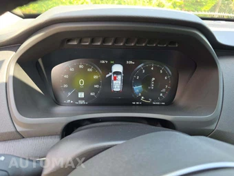 2020 Volvo XC90 T6 Momentum 7-Passenger - miniatura 9