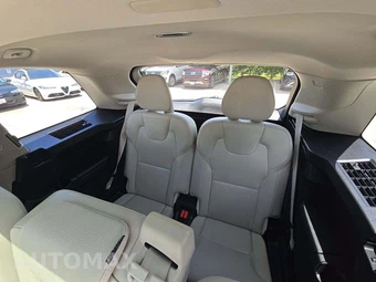 2020 Volvo XC90 T6 Momentum 7-Passenger - miniatura 11